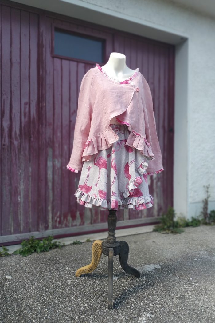 Short-Flamingo2 Wide leg culottes with skirt overlay, inspired by the Flamingo flower — artistic lagenlook design by Aura Guignard.